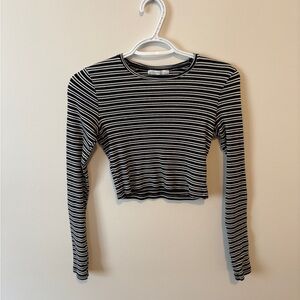 🤩 3 for $20 / Zara Black and White Striped Crop Top